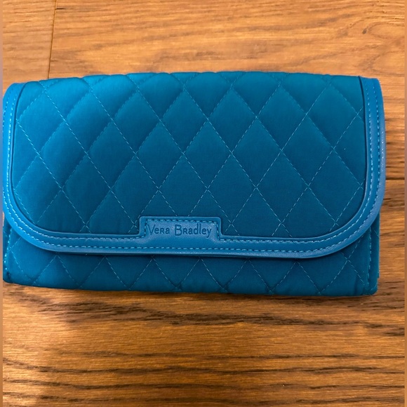 Vera Bradley Microfiber Trimmed Wristlet NWT - Picture 1 of 10